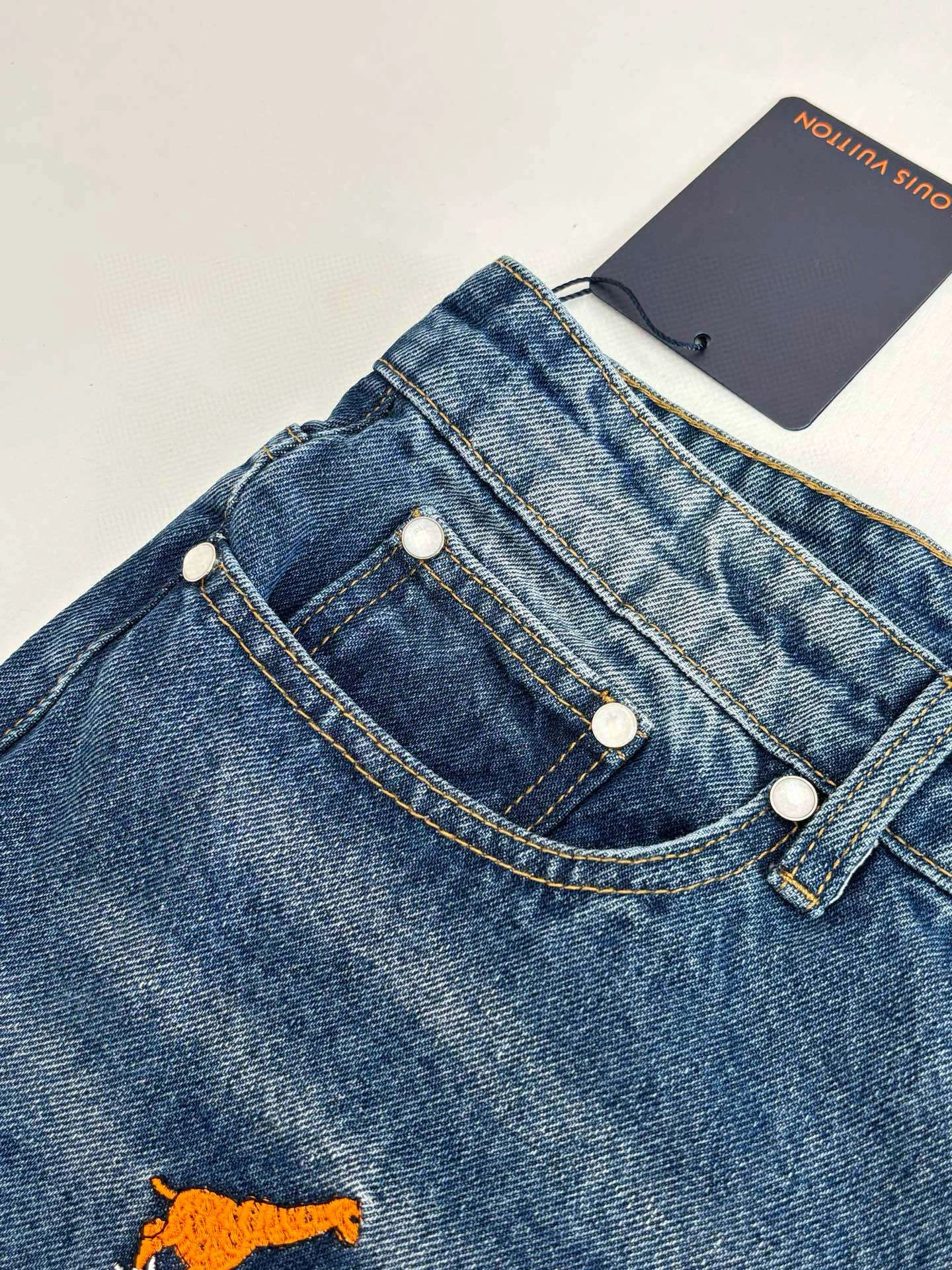 wg.luxury-- 8V embroidery item: E-F114I2824